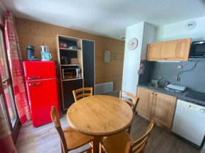 Charmant 2 Pièces - 4 Pers, Rez-de-Chaussée avec Balcon, Proche Pistes à Morillon 1100 - FR-1-412-93